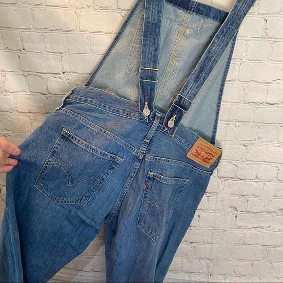 NWT Levi’s Bib Overalls Denim Adjustable Straps - Picture 4 of 14